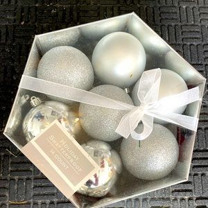 NIB HOLIDAY ORNAMENTS